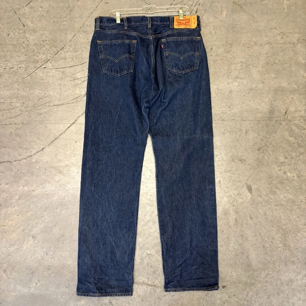 Levi's 501 Jeans Men's 35 x 33 Blue Button Fly Cotton Americana Denim 5 Pocket